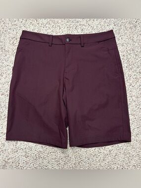 Lululemon Commission Short Relaxed Chino Men's Sz34 (36x11) Stretch Burgundy